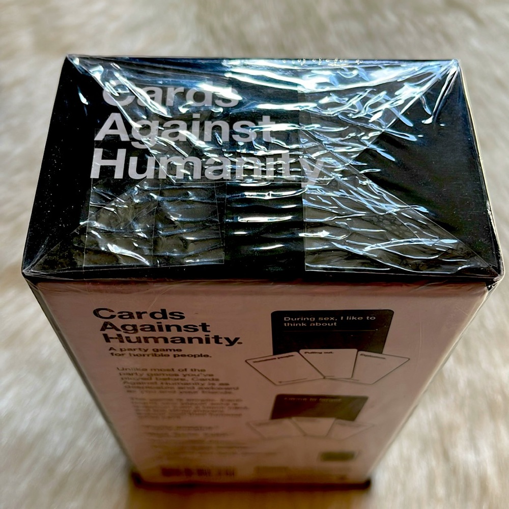 Cards Against Humanity Original Edition Starter Set Adult Party Card Game - Picture 5 of 5